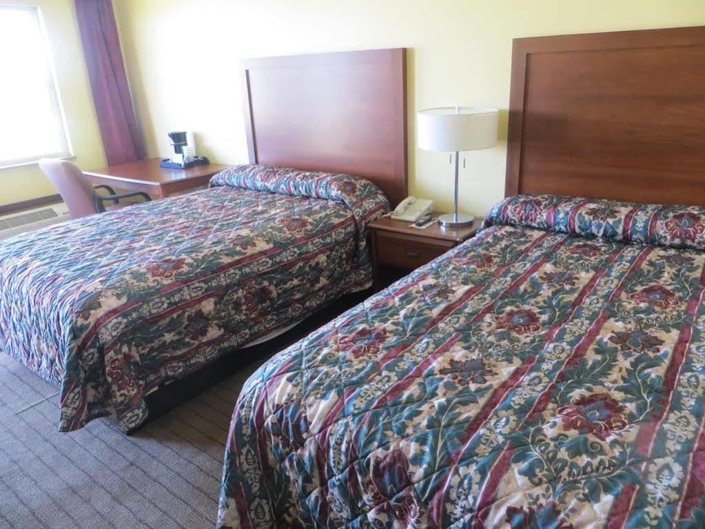 The Lodge At Russell - Russell Inn 외부 사진